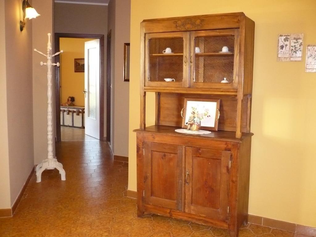 La Casa Dei Ricordi Appartement Castino Buitenkant foto